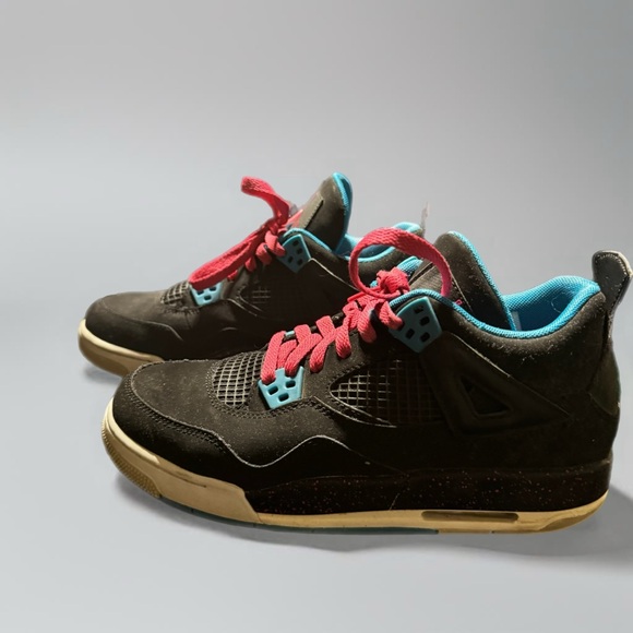 Girls Air Jordan 4 Retro - Picture 3 of 14